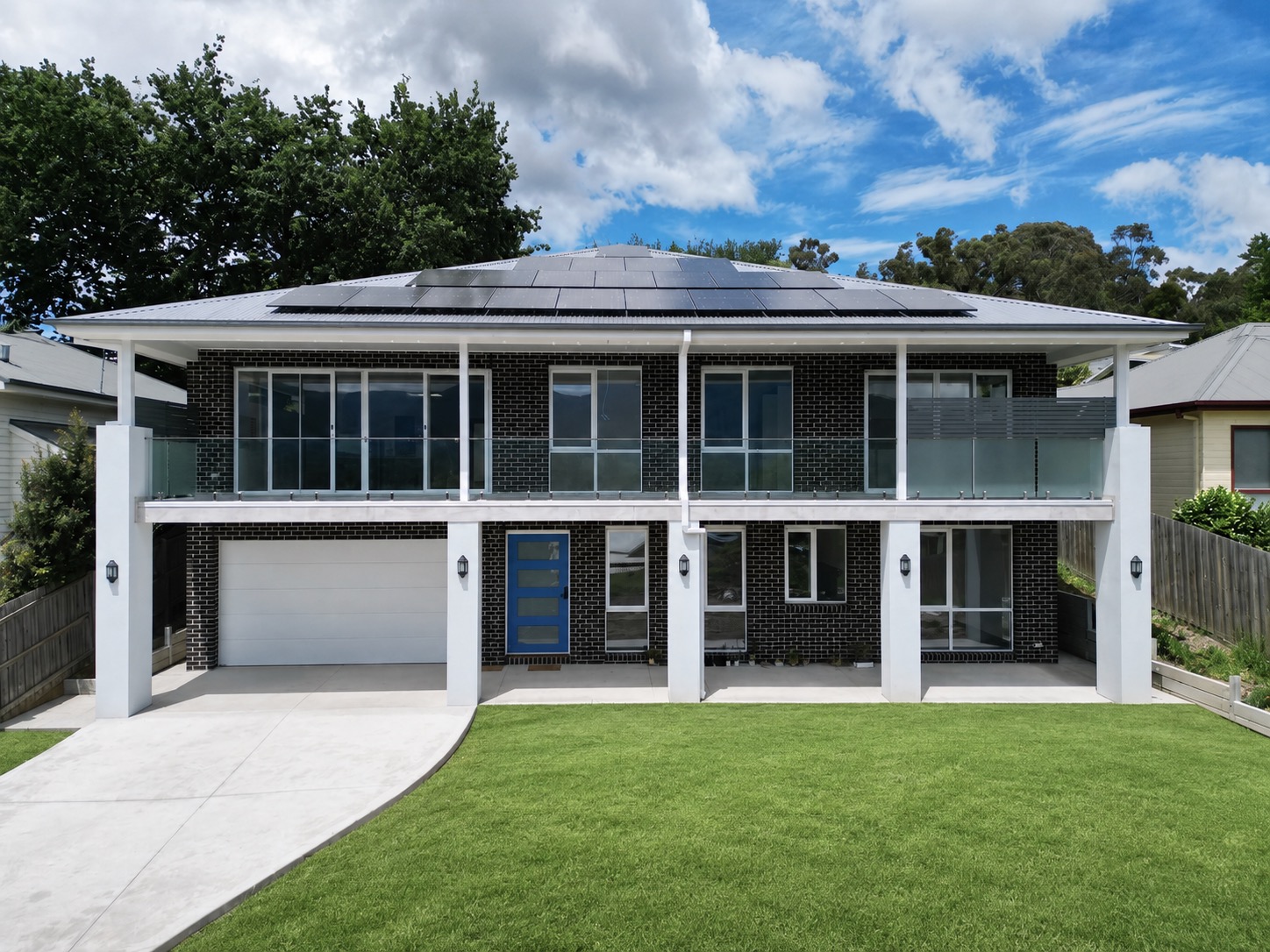 Front elevation of Yarra St residence